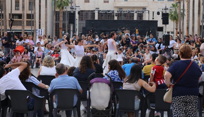 La imagen tiene un atributo ALT vacío; su nombre de archivo es 230505-INICIO-TEATRO-DE-CALLE-3.jpg