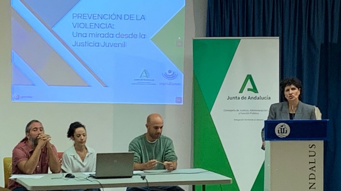 230522 DT AL charla IES Al Andalus violencia juvenil (2)