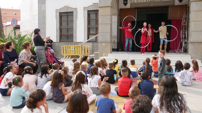 230522 Exitosa Noche en Blanco en Adra