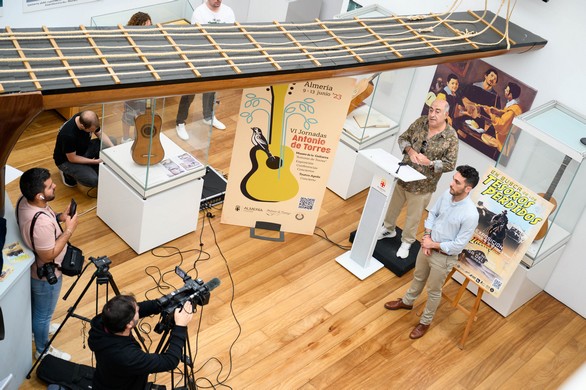 La imagen tiene un atributo ALT vacío; su nombre de archivo es PRES-JORNADAS-ANTONIO-DE-TORRES4.jpg