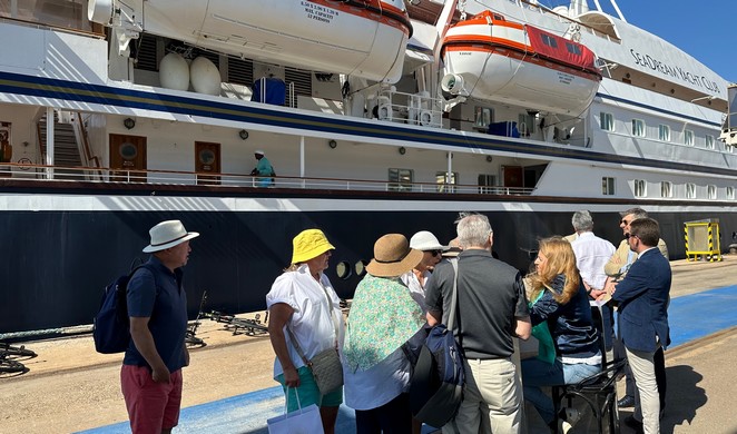 Primera escala del SeaDream