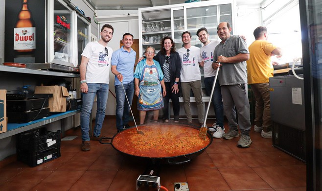 La imagen tiene un atributo ALT vacío; su nombre de archivo es REUNION-CON-JOVENES-4.jpg