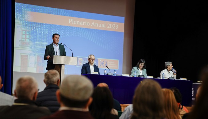 La imagen tiene un atributo ALT vacío; su nombre de archivo es TLH00484-2.jpg