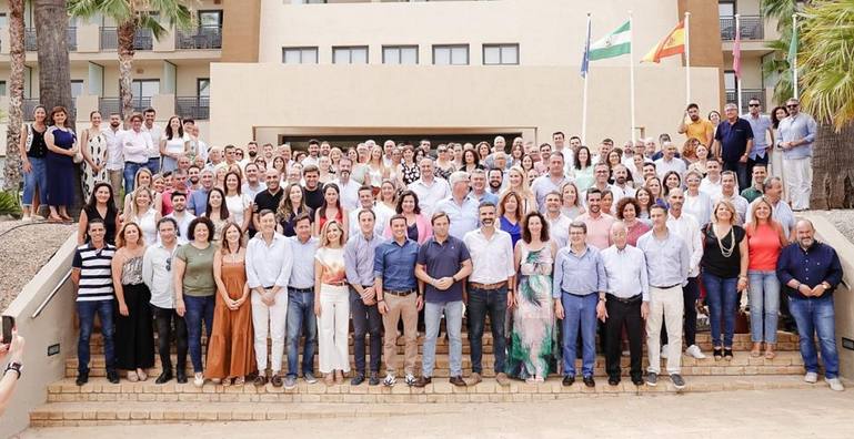 FOTO DE FAMILIA CONVENCIÓN ALCALDES Y CONCEJALES