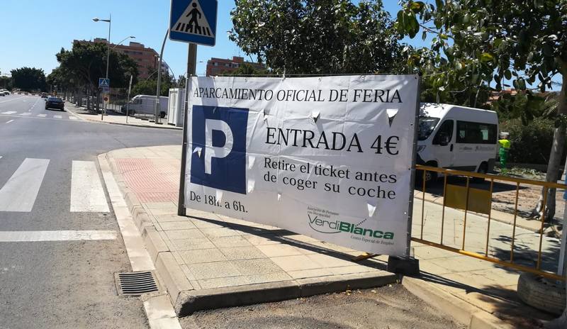 230816 fotos aparcamientos feria (2)