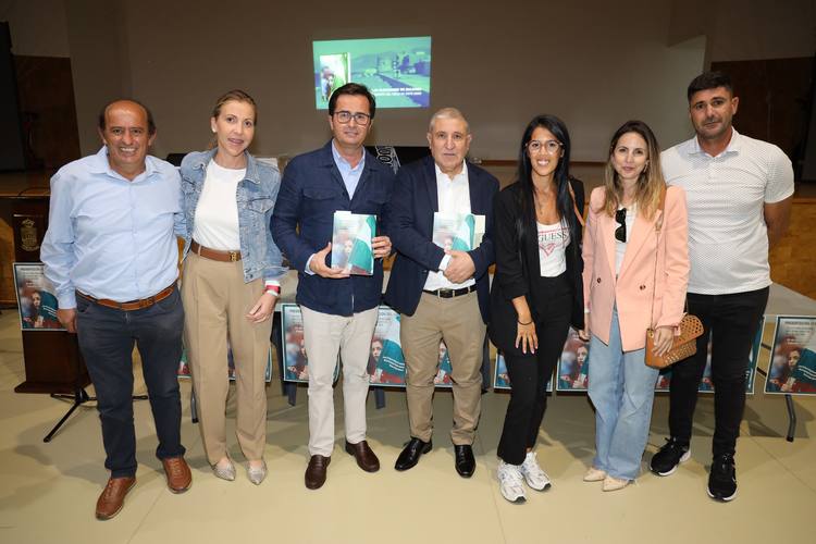 231021 PRESENTACIÓN LIBRO PEÑA 1