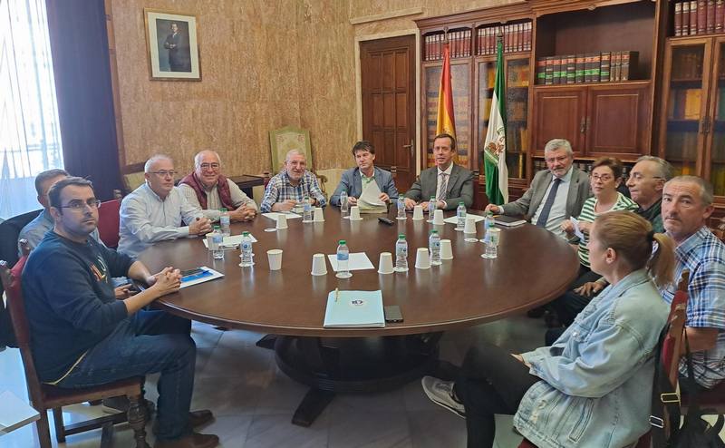 231025 Foto Mesa recuperción playa de Balerma