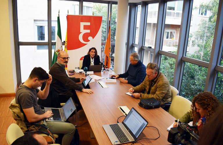 231102 Economistas-Barometro