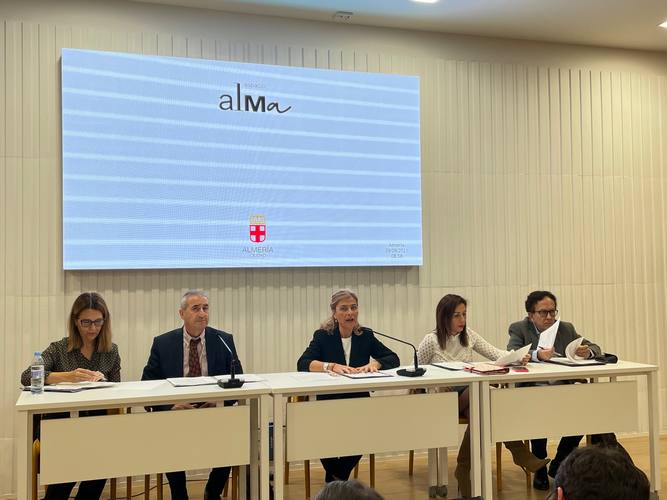 231110 Foto Constitución Consejo Local de Familia (1)