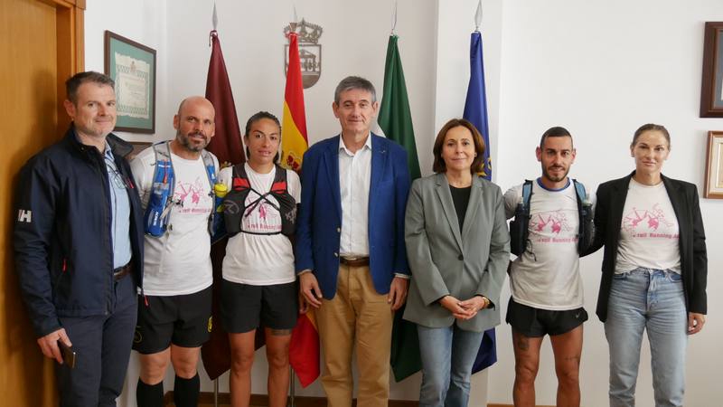 231124 Arranca en Adra el reto 'Sin-plastic-zamos' por 240 kilómetros si...