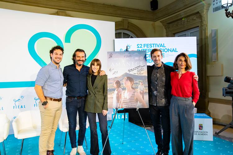 AMANECERUEDAPRENSA-23