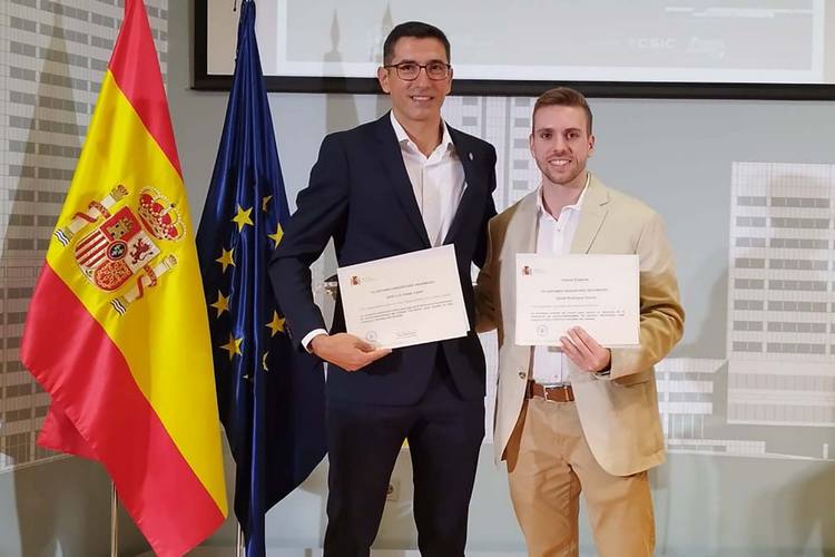 FOTO 2 NOVIEMBRE 09 2023 CIESOL RECOGE PREMIO EN MINISTERIO