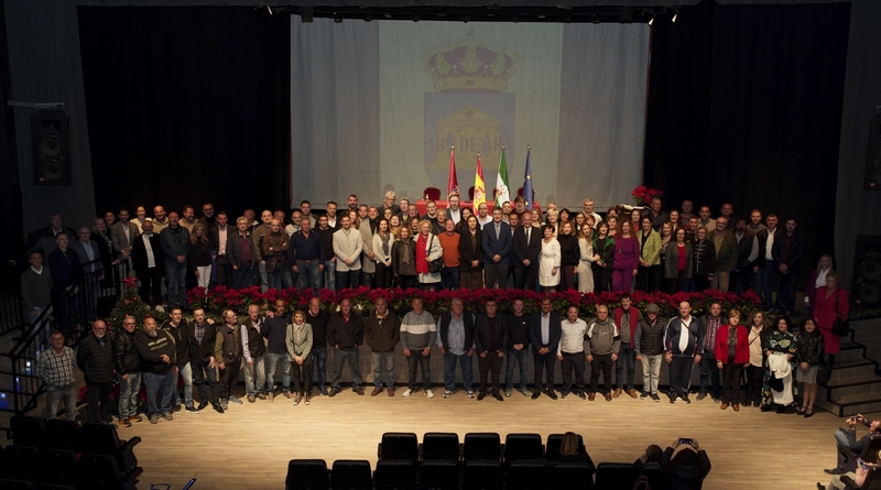 231220 Toman posesión 110 empleados públicos del Ayuntamiento de Adra tr...