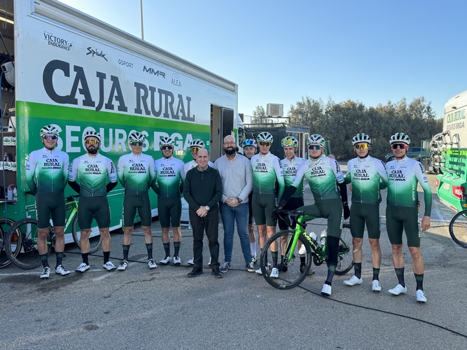 EQUIPO CAJA RURAL CICLISMO