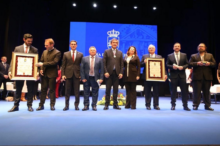 240119 El Auditorio Ciudad de Adra se viste de gala para celebrar el I D...