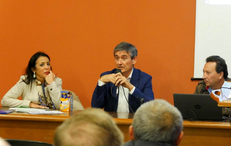 240307 Manuel Cortés inaugura las jornadas sobre el agua para el riego o...