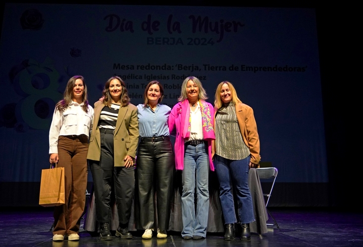 Mesa redonda Berja tierra de emprendedoras2