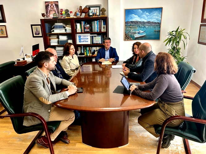 Reunión con el alcalde de Adra