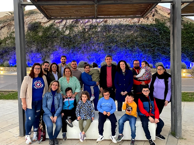 240403 Adra se tiñe de azul en el Día Mundial de Concienciación sobre el...