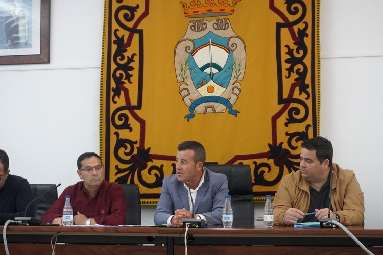 240405 Foto pleno extraordinario