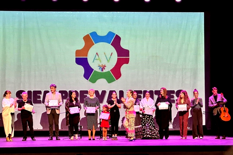 240408 La ciudad de Adra celebra su gala más solidaria con los niños y n...