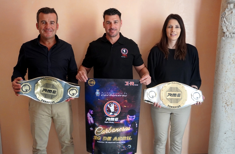 240415 Alcalde, promotor evento y concejala