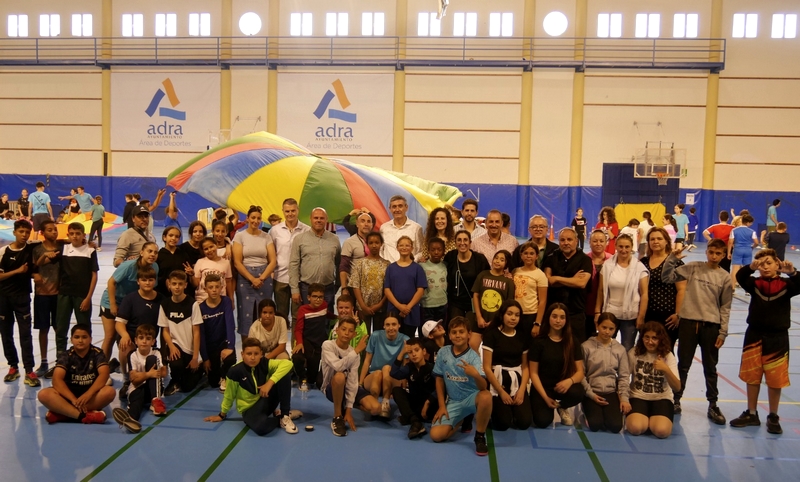 240426 Casi 300 escolares de Adra disfrutan de actividades físicas salud...