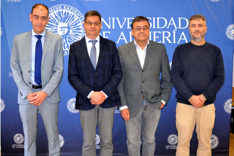 FOTO 1 ABRIL 05 2023 FIRMA CONVENIO UAL Y ASOCIACIÓN DE EMPRESARIOS DEL MÁRMOL DE ANDALUCÍA