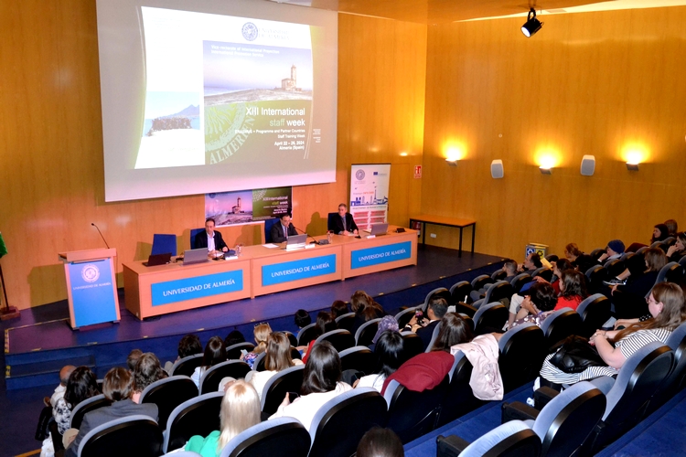 FOTO 1 ABRIL 22 2024 INAUGURACIÓN XIII SEMANA INTERNACIONAL