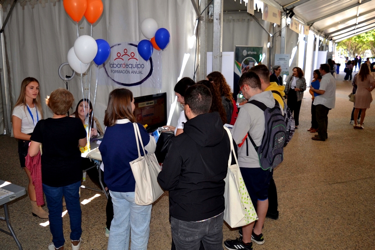 FOTO 1 ABRIL 8 2024 FERIA EMPLEO