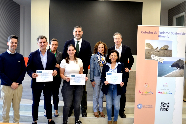 FOTO 1 UAL 22 ABRIL 2024 TURISMO SOSTENIBLE