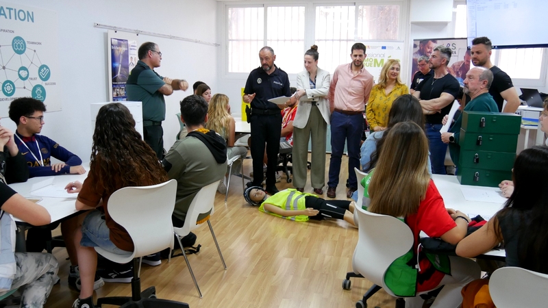 240507 El IES Abdera acoge un scape room basado en la educación vial, de...