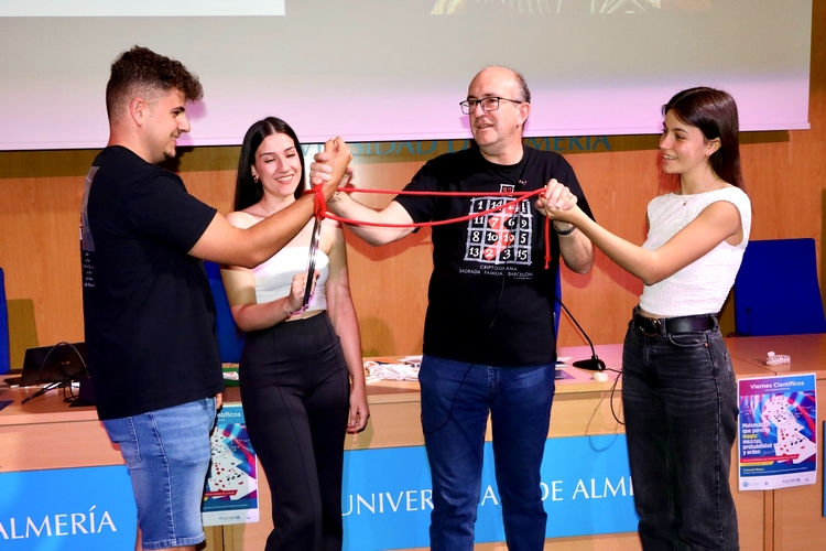 FOTO 1 UAL 10 MAYO 2024 VIERNES CIENTÍFICOS 111