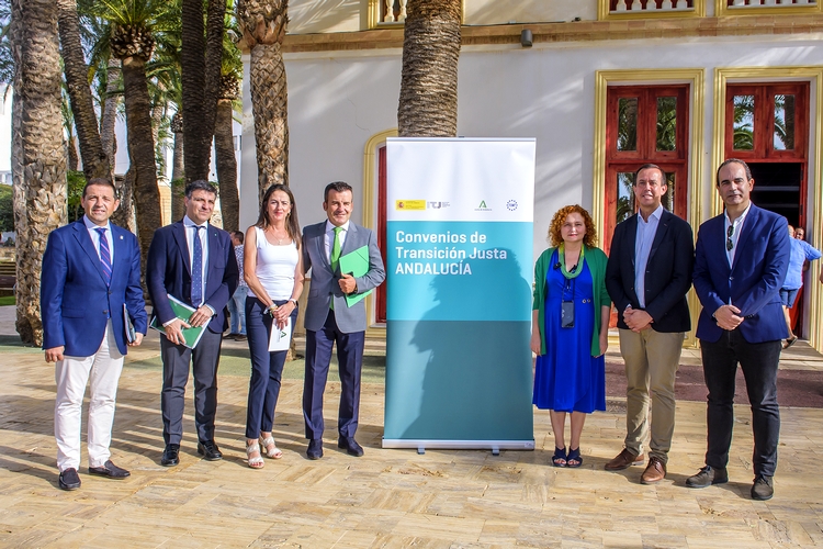 Alcalde y autoridades en entrada a Jornada (1)