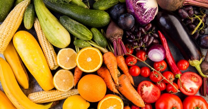 Bodegon Frutas y Verduras