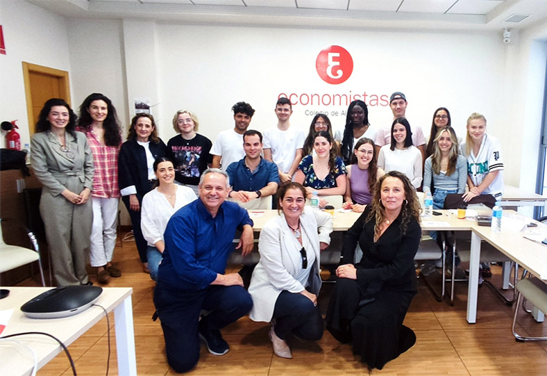 240725-Economistas-Apoyo-al-emprendimiento