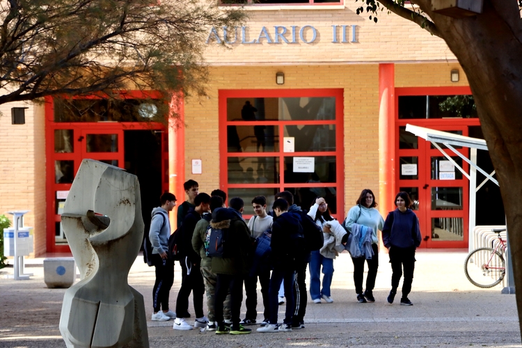 FOTO 3 UAL 4 JULIO 2024 ALUMNADO