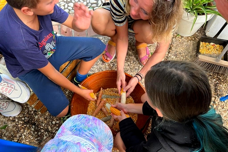 240920 Adra vuelve a celebrar el tradicional 'desgranijo' este sábado a ...