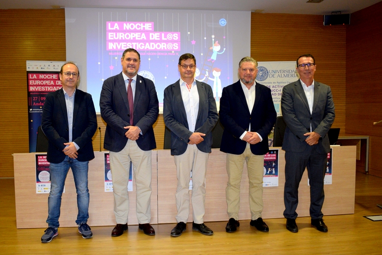 FOTO 1 SEPTIEMBRE 24 2024 PRESENTACIÓN NOCHE EUROPEA DE LOS INVESTIGADORES (1)