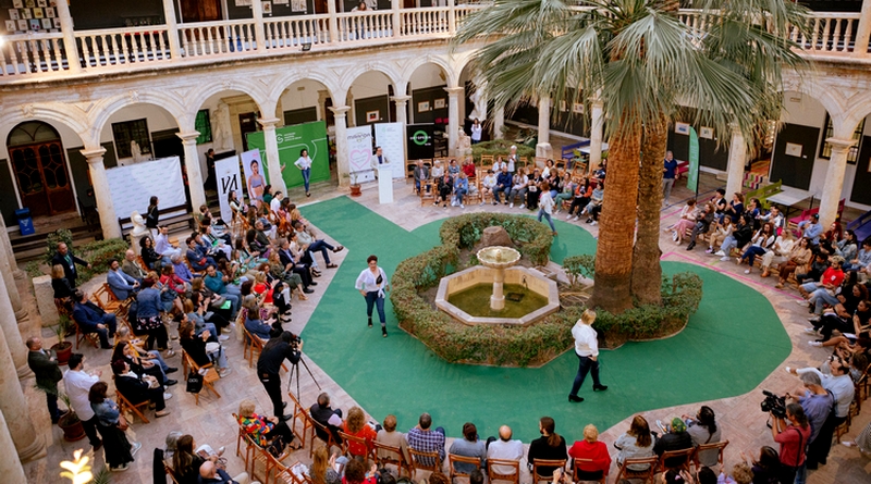 240618 Desfile mucho por vivir en Almería