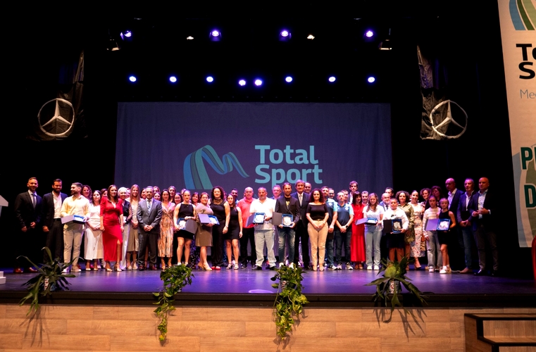 241011 El Poniente Almeriense premia a una docena de deportistas en el A...