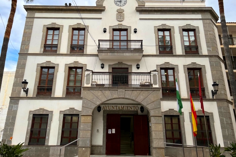 241028 El Ayuntamiento de Adra impulsa la Formación Profesional Dual en ...