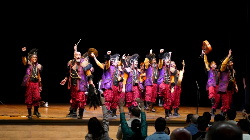 241028 Lleno absoluto en el Auditorio Ciudad de Adra para disfrutar de l...