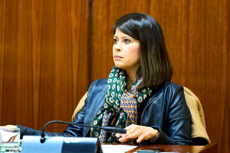 ÁNGELES MARTÍNEZ