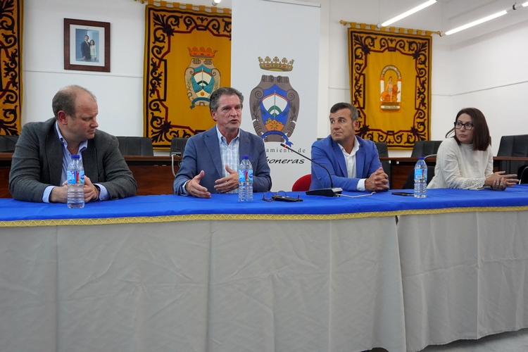 241129 Foto Presentación OAC Hatchery