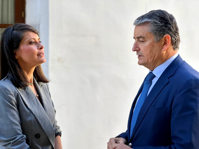 ÁNGELES MARTÍNEZ CON ANTONIO SANZ