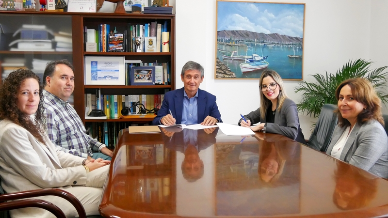 241102 Ayuntamiento de Adra y Acción Laboral impulsan la inclusión labor... (1)