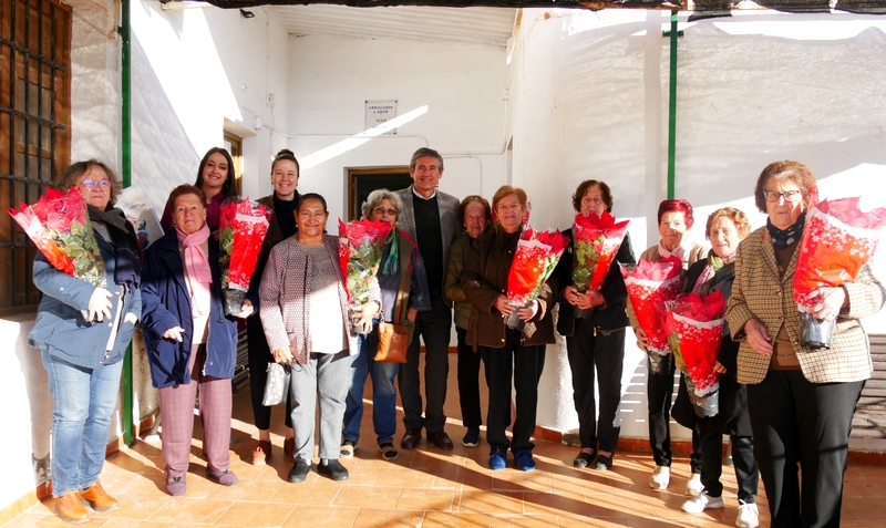 241216 Manuel Cortés celebra la Navidad con los alumnos y alumnas de los...