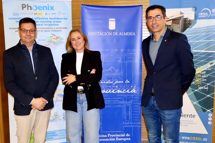 FOTO 1 UAL 16 DICIEMBRE 2024 CURSO AGUAS