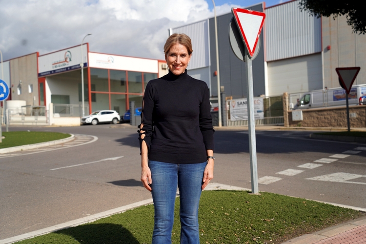 JULIA IBÁÑEZ EN EL POLÍGONO INDUSTRIAL DE EL EJIDO 2